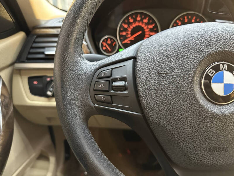 2014 BMW 3 Series 320i