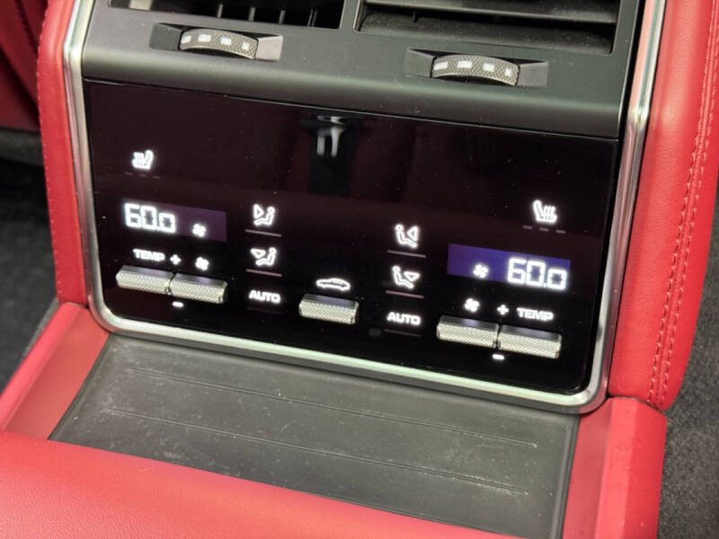 2022 Porsche Panamera 4 E-Hybrid