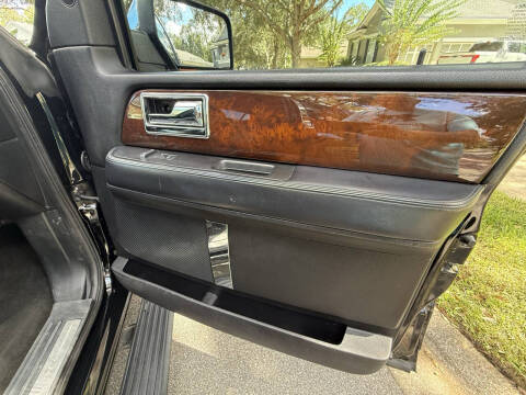 2017 Lincoln Navigator Select