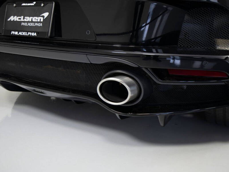 2023 McLaren GT