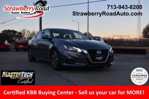 2019 Nissan Altima for sale at Strawberry Road Auto Sales in Pasadena TX