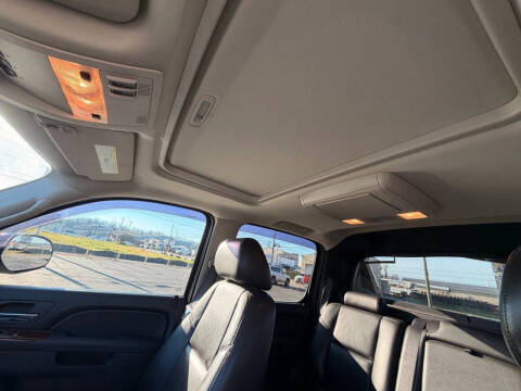 2012 Chevrolet Avalanche LTZ