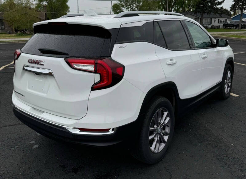 2023 GMC Terrain SLT