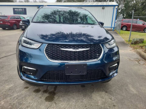 2022 Chrysler Pacifica Touring L
