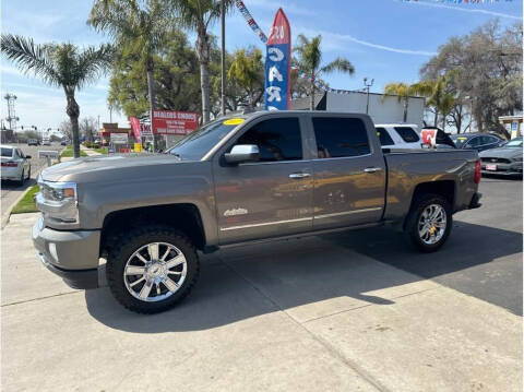 2017 Chevrolet Silverado 1500 for sale at Dealers Choice Inc in Farmersville CA