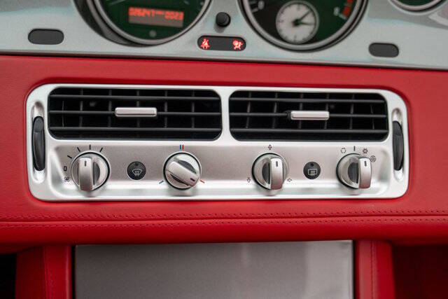 2001 BMW Z8 25