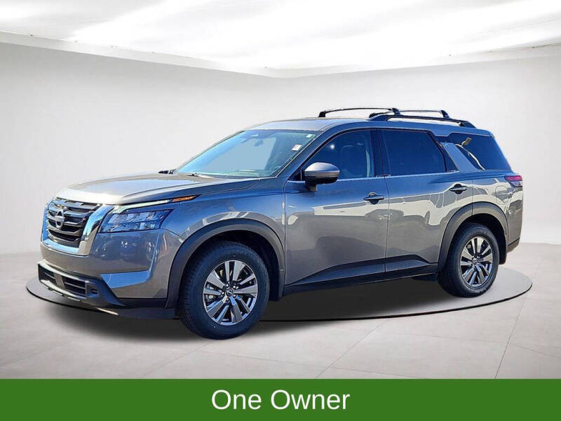 2024 Nissan Pathfinder SV