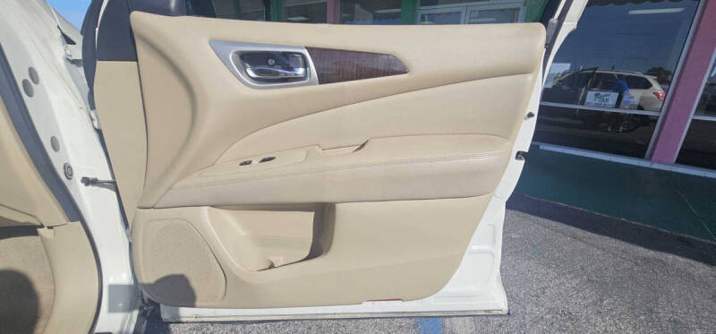 2014 Nissan Pathfinder Platinum