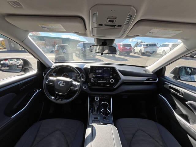 2021 Toyota Highlander LE