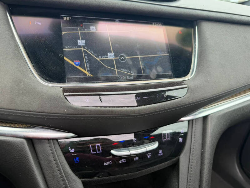 2017 Cadillac XT5 Platinum