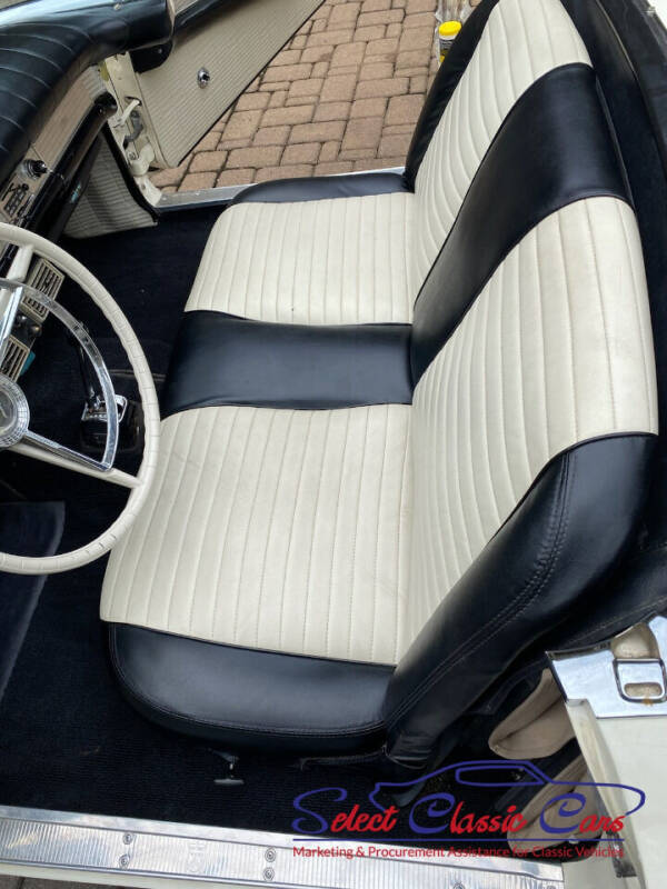 1957 Ford Thunderbird