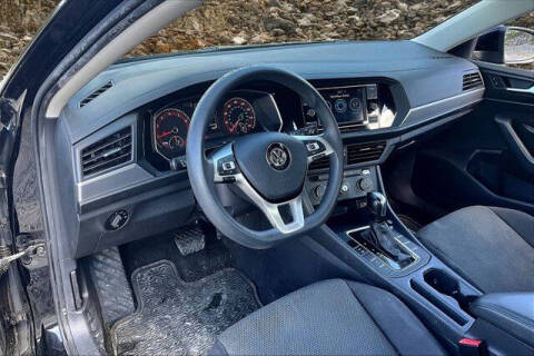 2019 Volkswagen Jetta R-Line