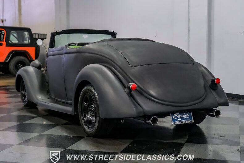 1935 Ford Cabriolet
