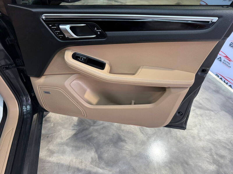 2020 Porsche Macan