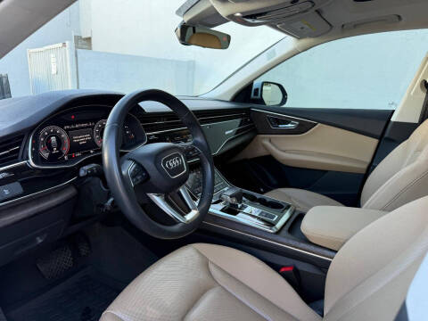 2019 Audi Q8 quattro Premium Plus 55 TFSI