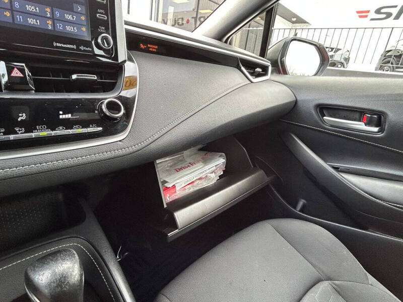 2022 Toyota Corolla Hatchback SE