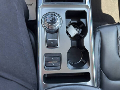 2024 Ford Edge Titanium