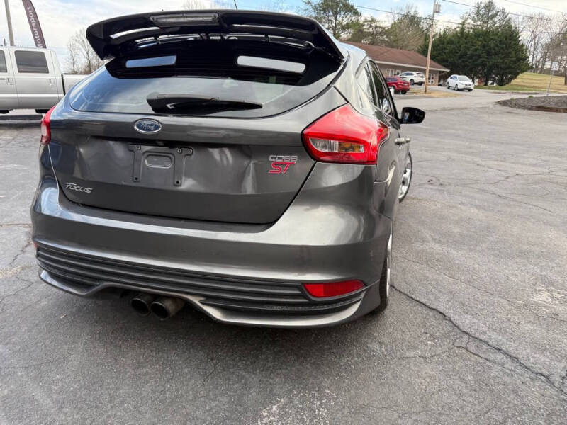 2017 Ford Focus ST