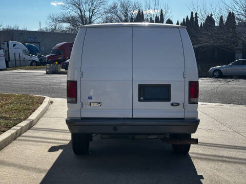 2004 Ford E-Series E-350 SD