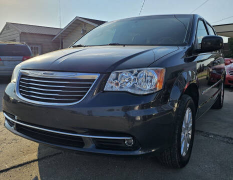 2013 Chrysler Town and Country for sale at Adan Auto Credit in Effingham IL