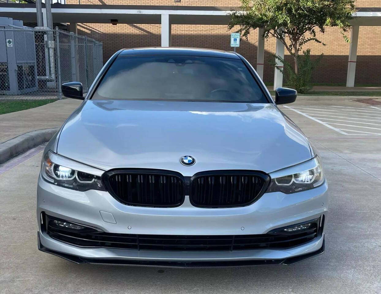 2019 BMW 5 Series for sale at MOTOR VILLAGE LLC in Houston, TX