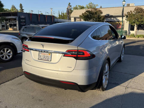 2017 Tesla Model X 75D