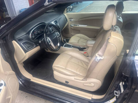 2011 Chrysler 200 Limited