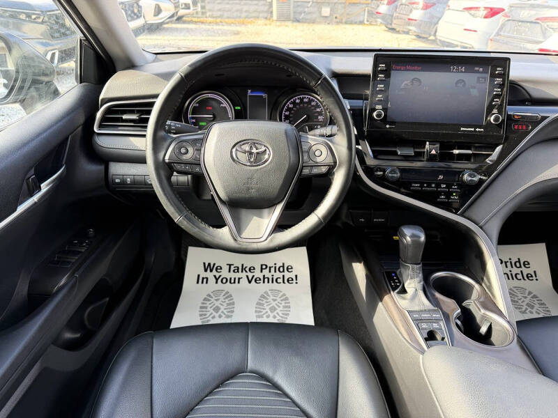 2023 Toyota Camry Hybrid SE