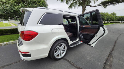 2015 Mercedes-Benz GL-Class GL 550 4MATIC