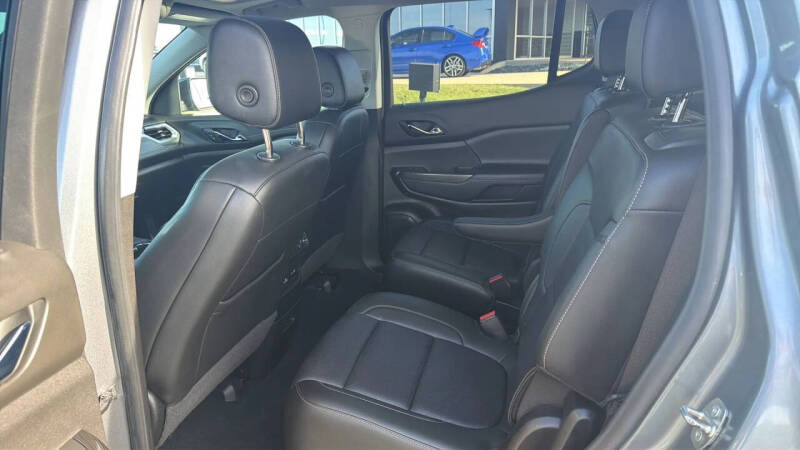 2021 GMC Acadia SLT