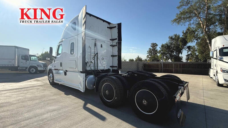 2024 Freightliner Cascadia
