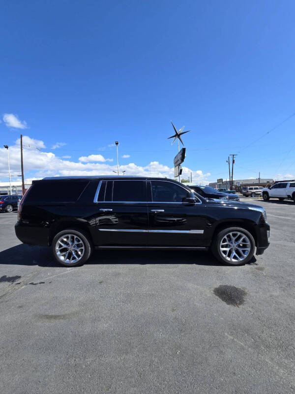 2017 Cadillac Escalade ESV Platinum