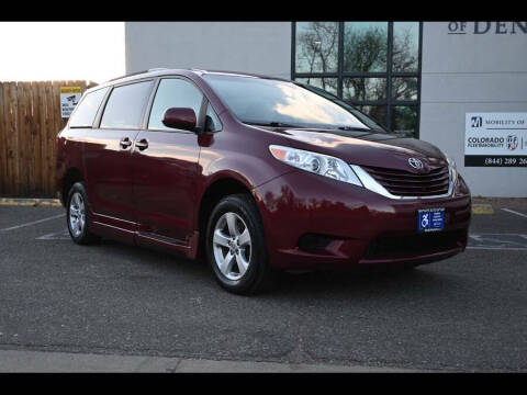 2015 Toyota Sienna LE Mobility 7-Passenger