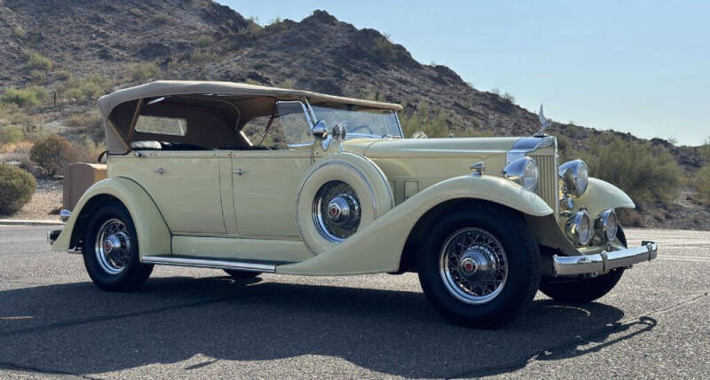 1933 Packard Eight