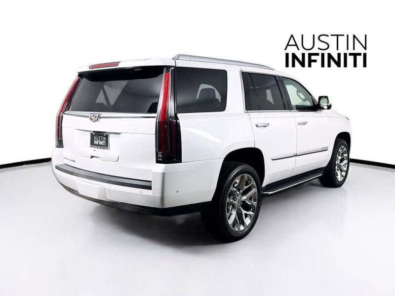 2019 Cadillac Escalade Luxury