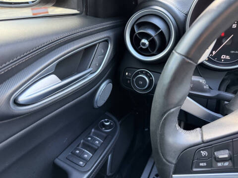 2019 Alfa Romeo Giulia Ti Sport Carbon