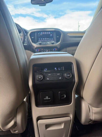 2017 GMC Acadia Denali