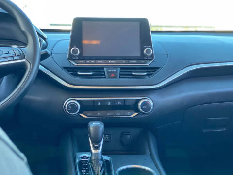 2022 Nissan Altima 2.5 SV