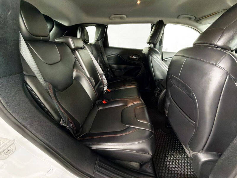 2020 Jeep Cherokee Trailhawk