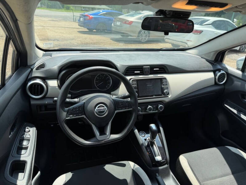 2021 Nissan Versa SV