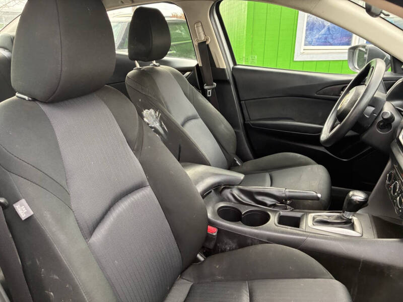 2015 Mazda MAZDA3 i SV