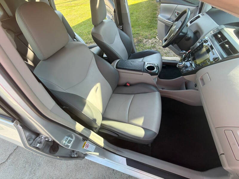 2016 Toyota Prius v