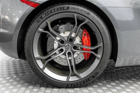 2013 McLaren MP4-12C