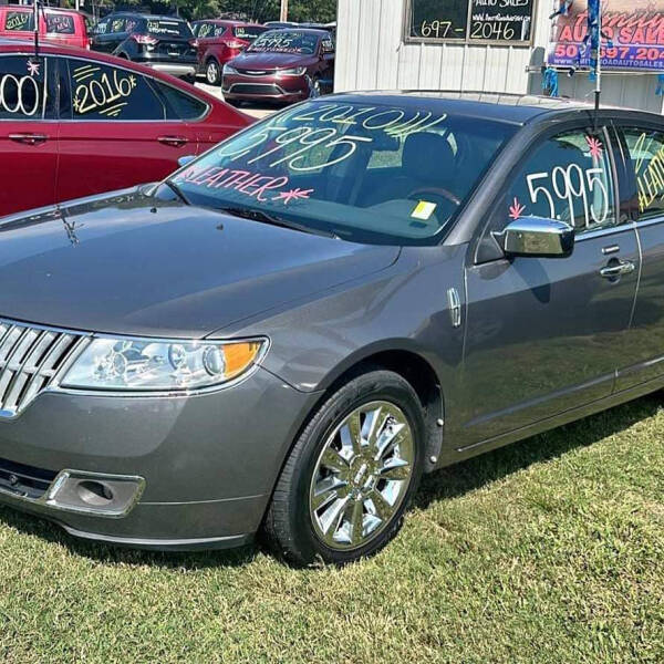 2010 Lincoln MKZ Base photo 2