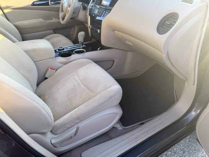 2013 Nissan Pathfinder S