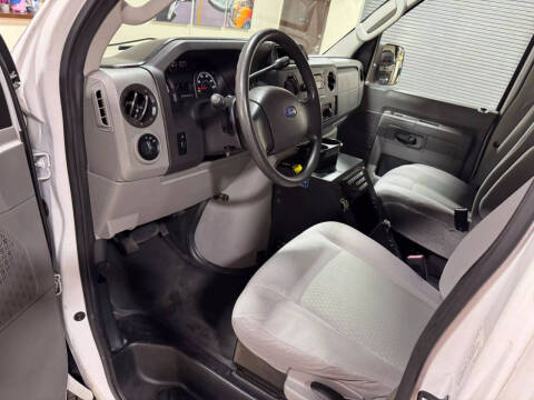 2012 Ford E-Series E-350 SD