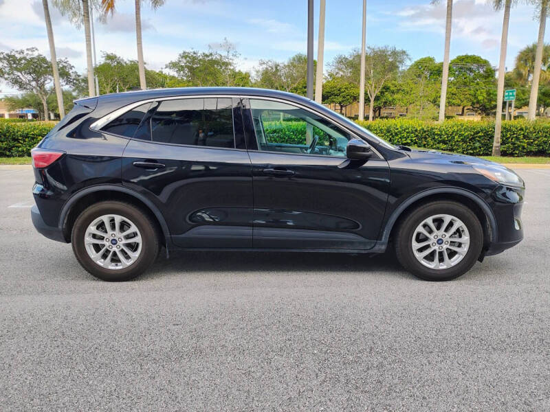 2021 Ford Escape Hybrid SE