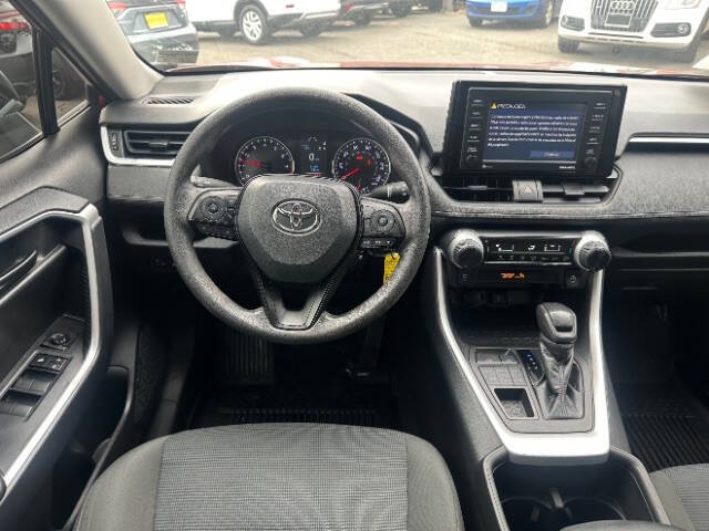 2022 Toyota RAV4 LE