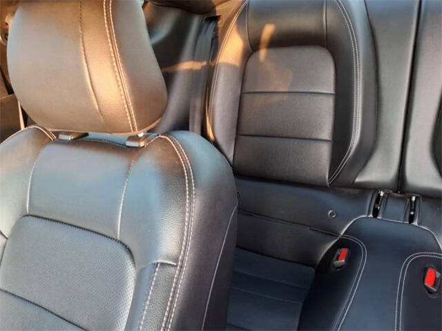 2022 Ford Mustang EcoBoost Premium