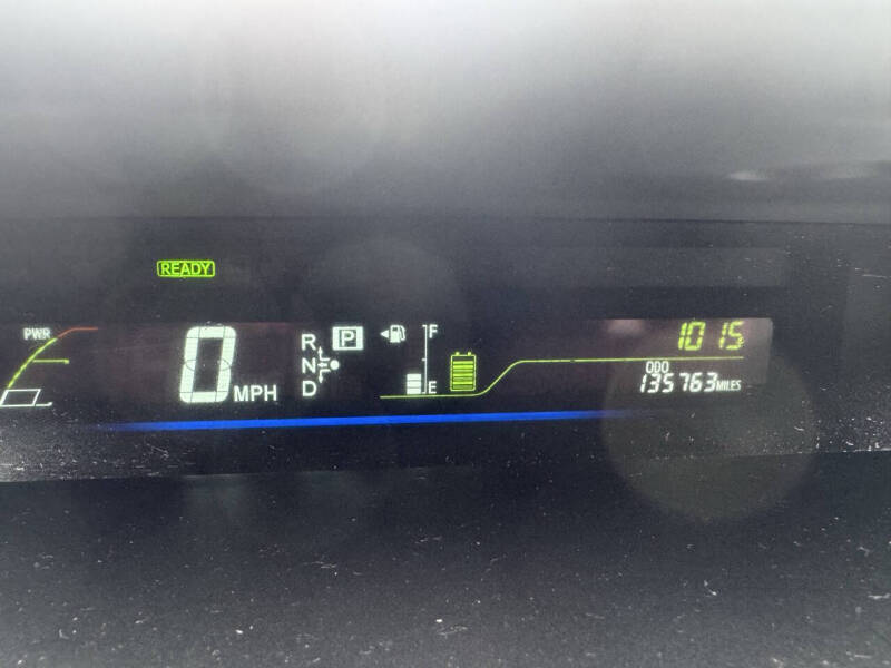 2012 Toyota Prius v Two